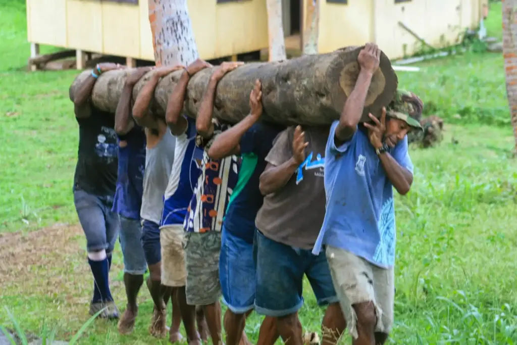 vesi - carry up hill